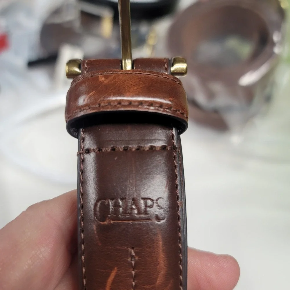 CHAPS Mens Brown Leather Belt Classic Brass‎ Buckle Size 40